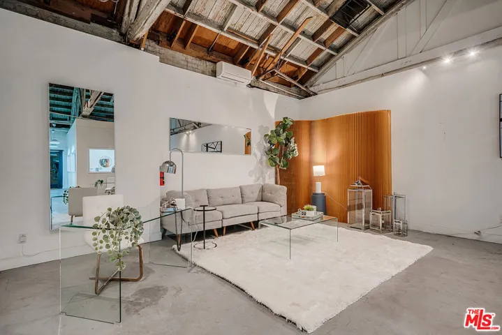 2330 S Broadway 101b, Los Angeles, California 90007