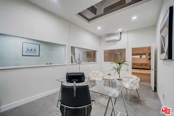 2330 S Broadway 101b, Los Angeles, California 90007