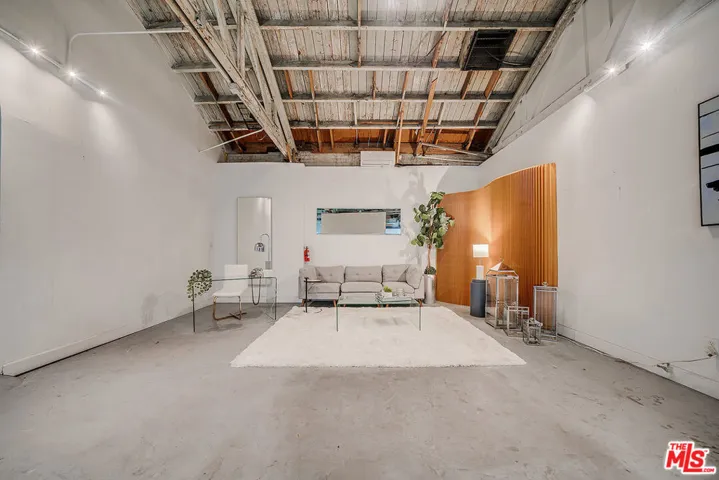 2330 S Broadway 101b, Los Angeles, California 90007