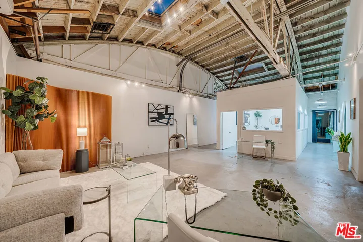 2330 S Broadway 101b, Los Angeles, California 90007