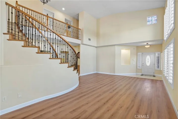 20600 Vercelli Way, Porter Ranch, California 91326