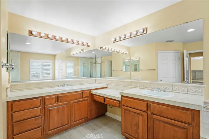 20600 Vercelli Way, Porter Ranch, California 91326
