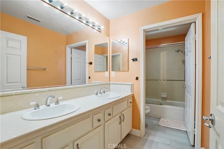 20600 Vercelli Way, Porter Ranch, California 91326