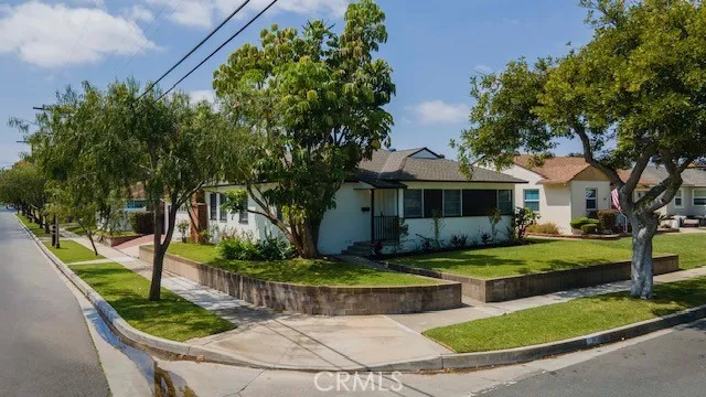 6038 Loomis, Lakewood, California 90713
