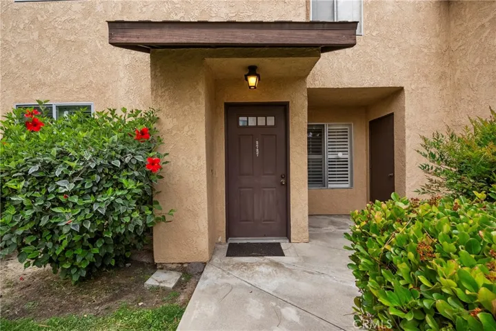 Welcome home to 
2727 Calle Colima