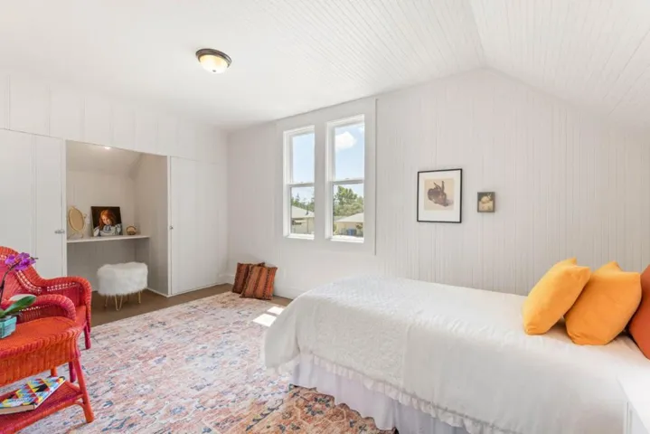 2212 Magnolia Avenue, Petaluma, California 94952