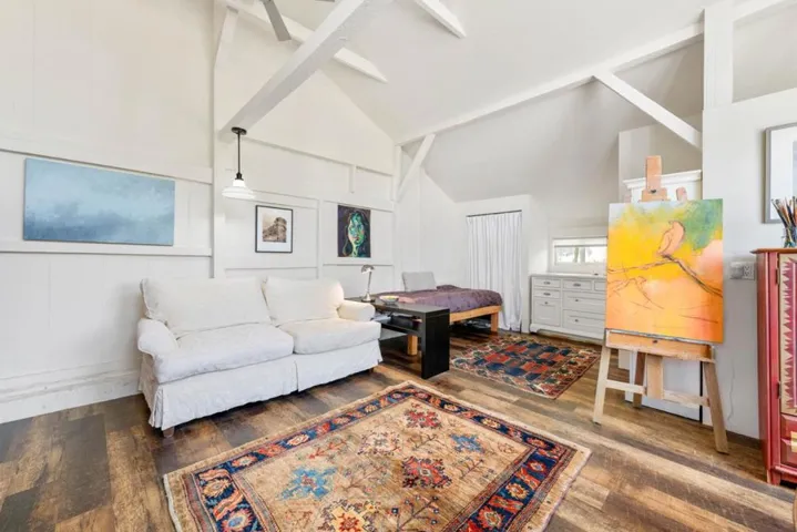 2212 Magnolia Avenue, Petaluma, California 94952
