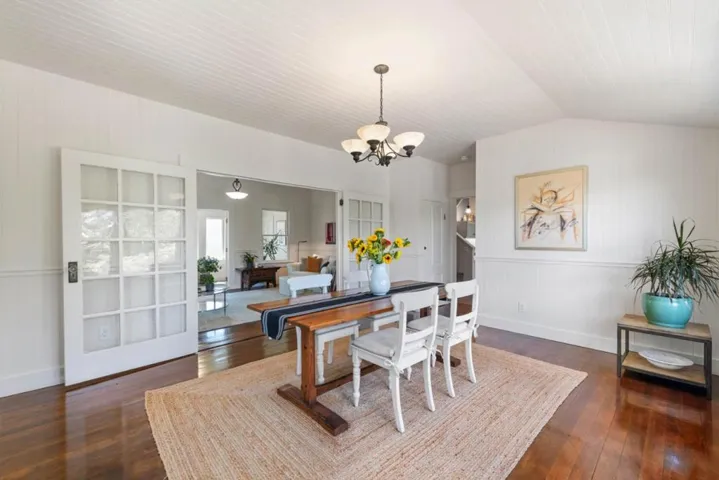 2212 Magnolia Avenue, Petaluma, California 94952