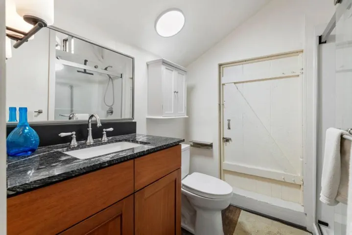 2212 Magnolia Avenue, Petaluma, California 94952