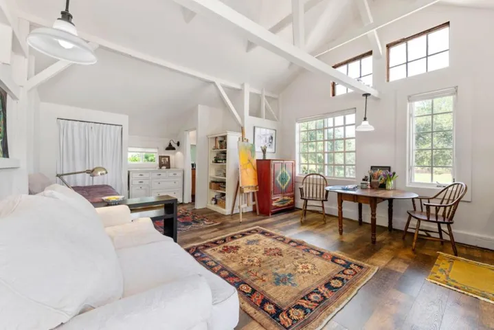 2212 Magnolia Avenue, Petaluma, California 94952