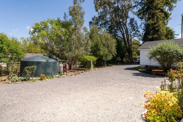 2212 Magnolia Avenue, Petaluma, California 94952