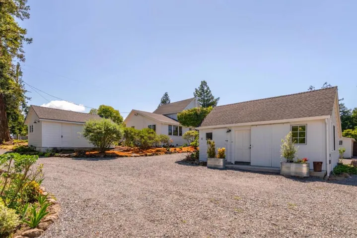 2212 Magnolia Avenue, Petaluma, California 94952