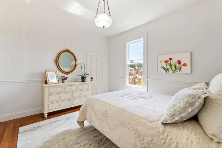2212 Magnolia Avenue, Petaluma, California 94952