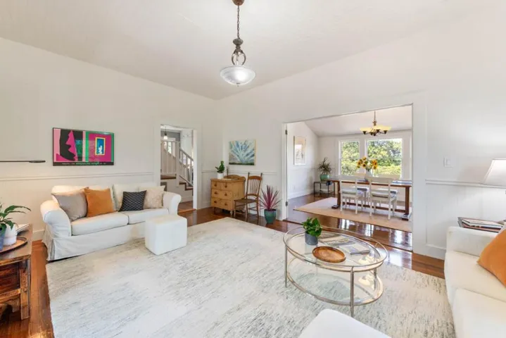 2212 Magnolia Avenue, Petaluma, California 94952
