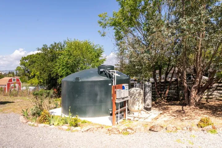 2212 Magnolia Avenue, Petaluma, California 94952