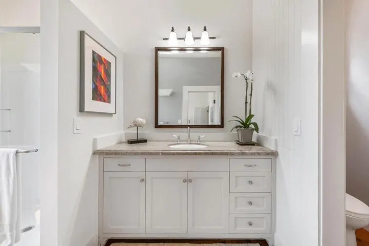 2212 Magnolia Avenue, Petaluma, California 94952