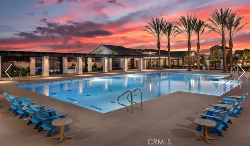 Meadowhouse pool and spa with cabanas