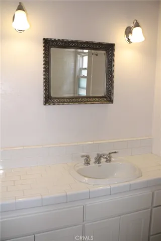 2624 2nd bathroom