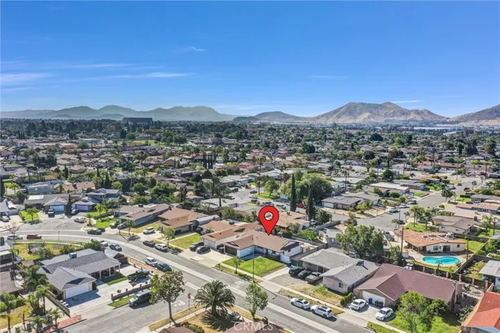 16341 Holly, Fontana, California 92335