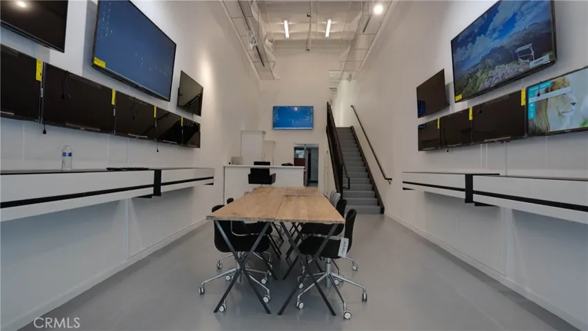 732 E 10th 105, Los Angeles, California 90021 — photo 5