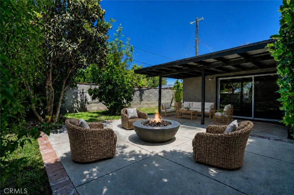 VIRTUAL STAGING