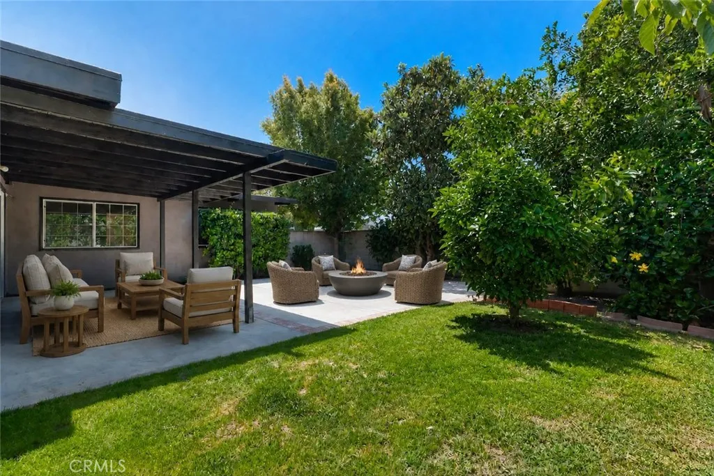 VIRTUAL STAGING