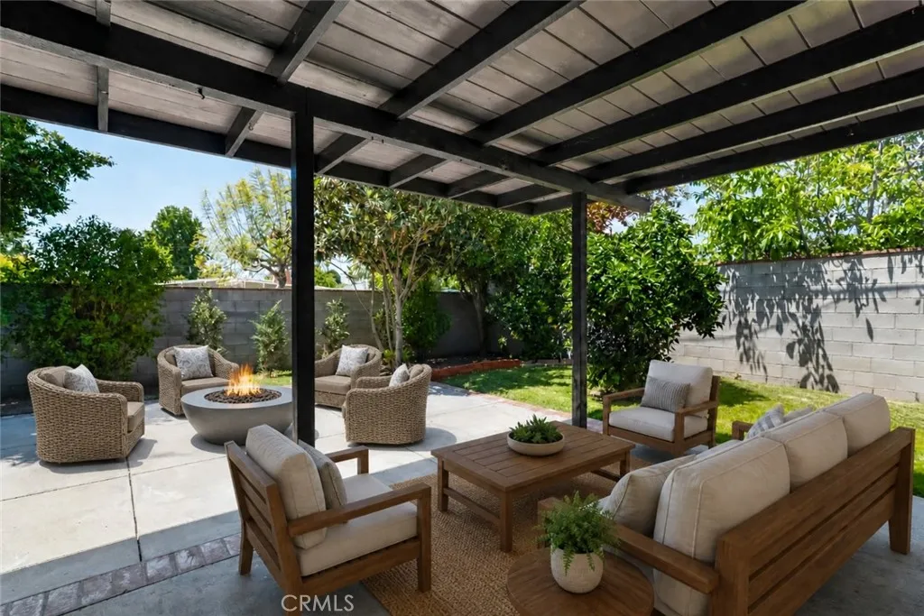 VIRTUAL STAGING