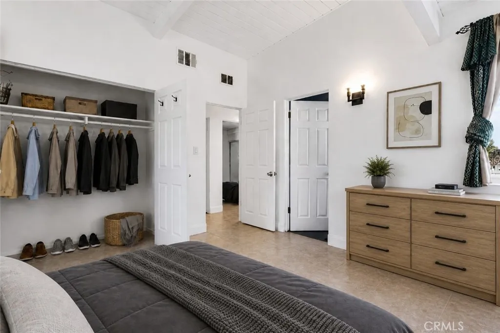 VIRTUAL STAGING