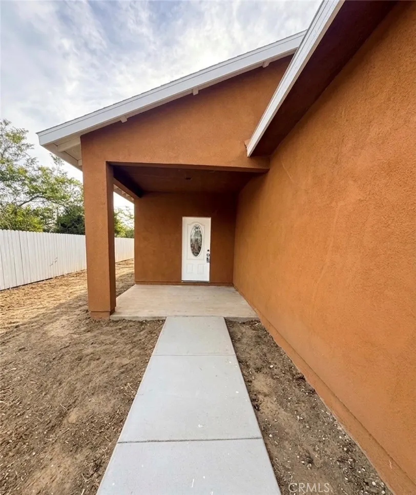     Entry walkway
