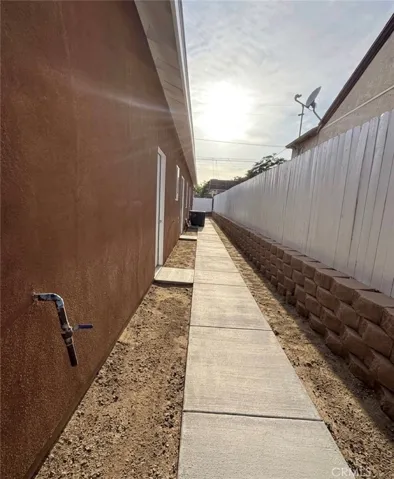     Side Yard Walkway