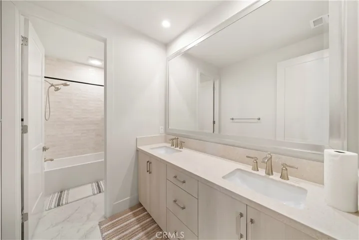 317 Brimwood, Irvine, California 92618