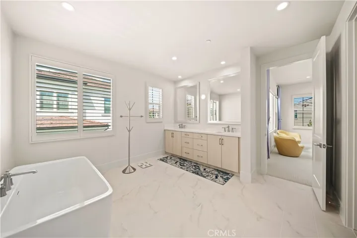 317 Brimwood, Irvine, California 92618