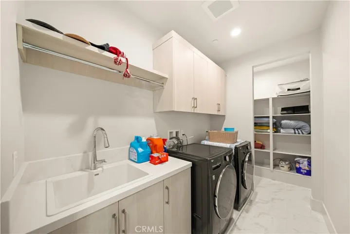 317 Brimwood, Irvine, California 92618