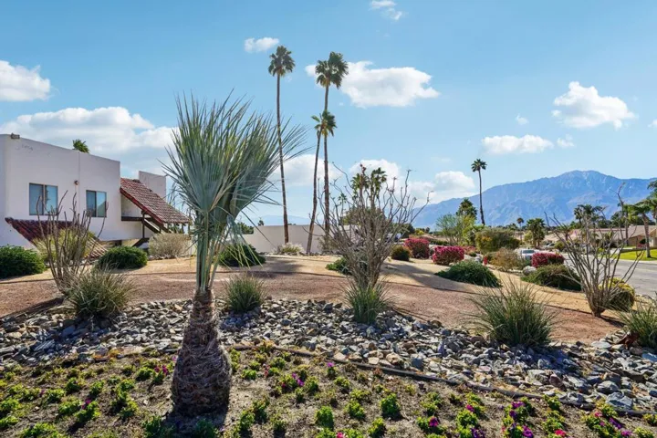 43-web-or-mls-Spyglass Ave-3101-904