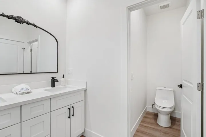 24-web-or-mls-Spyglass Ave-S3101-024