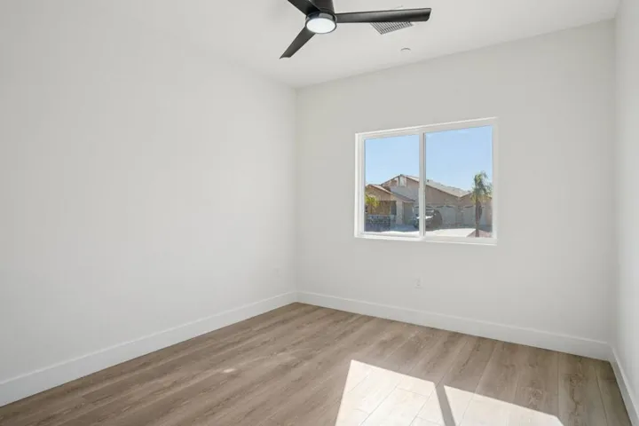 30-web-or-mls-Spyglass Ave-S3101-030