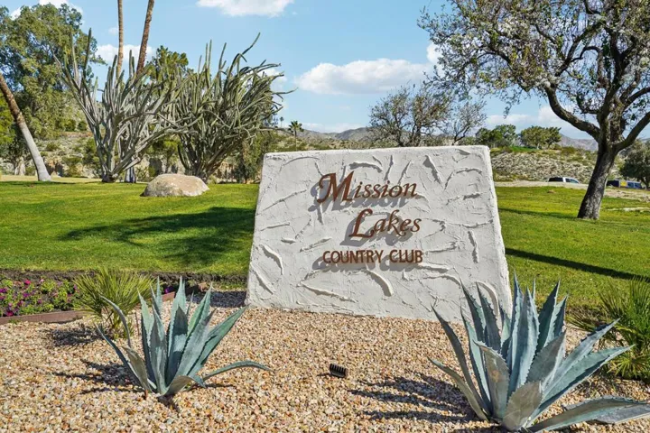 40-web-or-mls-Spyglass Ave-3101-901