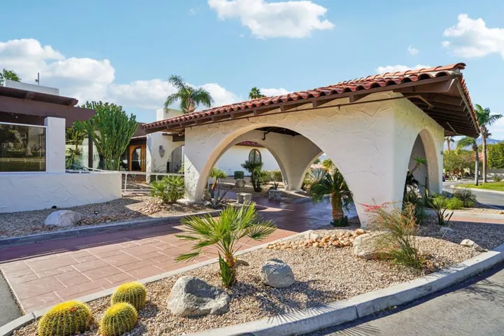 41-web-or-mls-Spyglass Ave-3101-902