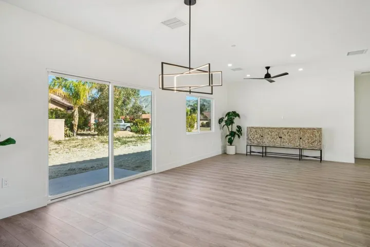 12-web-or-mls-Spyglass Ave-S3101-012