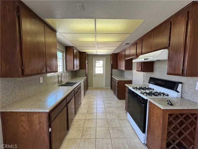 4037 S Ellesford, West Covina, California 91792
