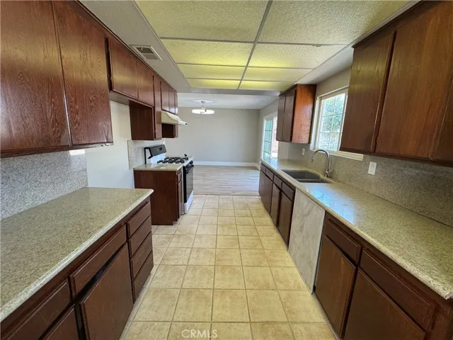 4037 S Ellesford, West Covina, California 91792