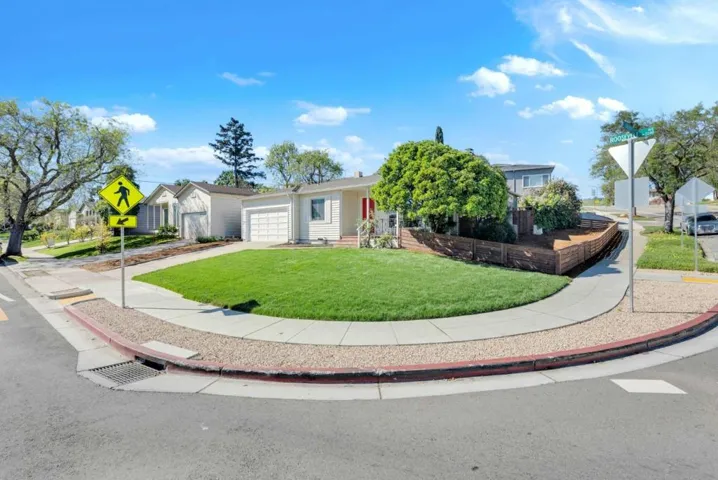 2204 Roosevelt Avenue, Redwood City, California 94061