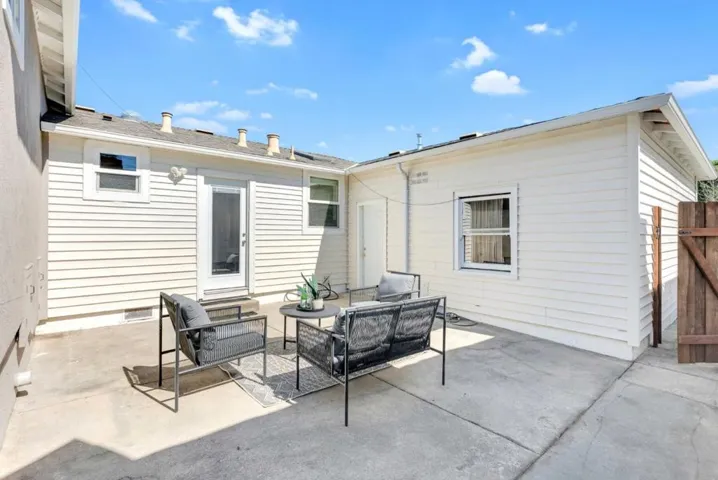 2204 Roosevelt Avenue, Redwood City, California 94061