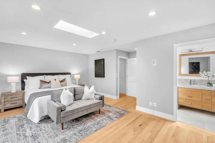 2204 Roosevelt Avenue, Redwood City, California 94061