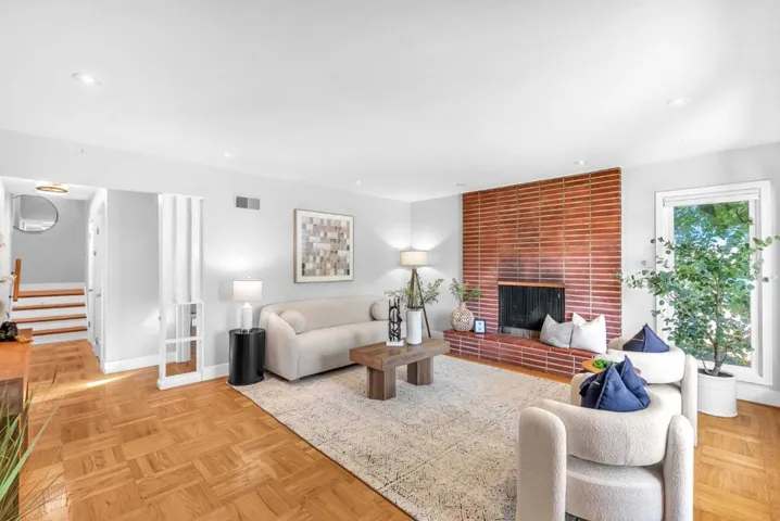 2204 Roosevelt Avenue, Redwood City, California 94061