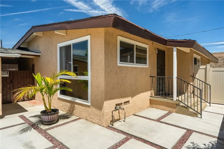 This single family home has dual paned windows