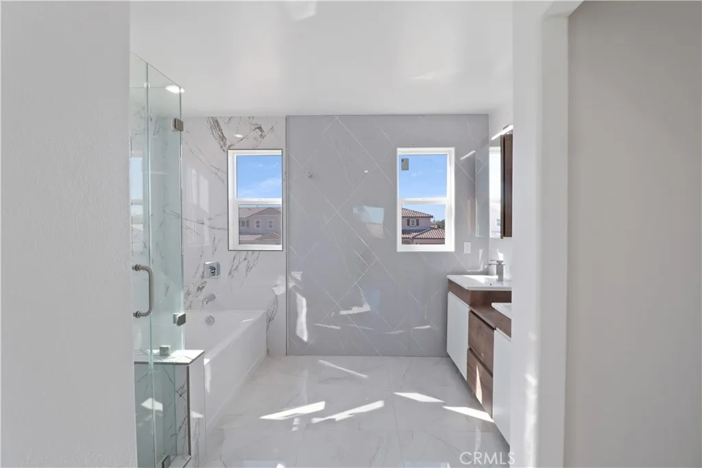 Main House Primary Bathroom