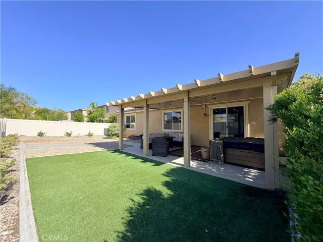 Low maintenance artificial lawn