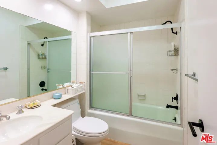 1520 Camden Avenue 105, Los Angeles, California 90025
