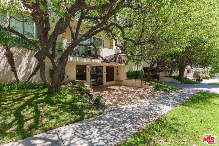 1520 Camden Avenue 105, Los Angeles, California 90025